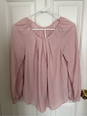 Light Pink Pleated Long-Sleeve Women's Blouse